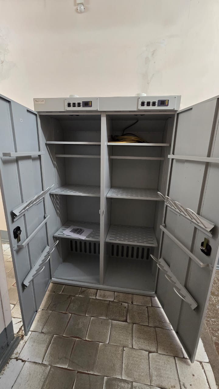 Сушильный шкаф ШС-4 СП3 Ф для одежды, белья и обуви купить в Великом Новгороде Сушильный шкаф ШС-4 СП3 Ф для одежды, белья и обуви купить в Великом Новгороде