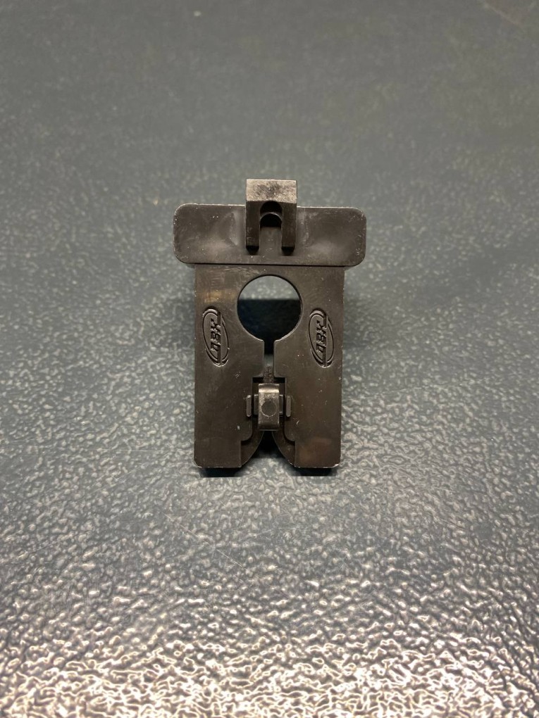 Крючок двойной 38 мм купить в Великом Новгороде Крючок двойной 38 мм купить в Великом Новгороде