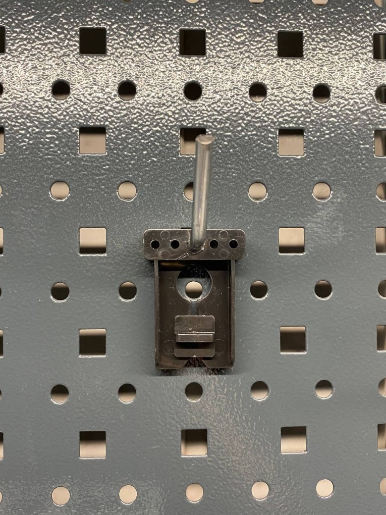 Крючок наклонный 50 мм купить в Великом Новгороде Крючок наклонный 50 мм купить в Великом Новгороде