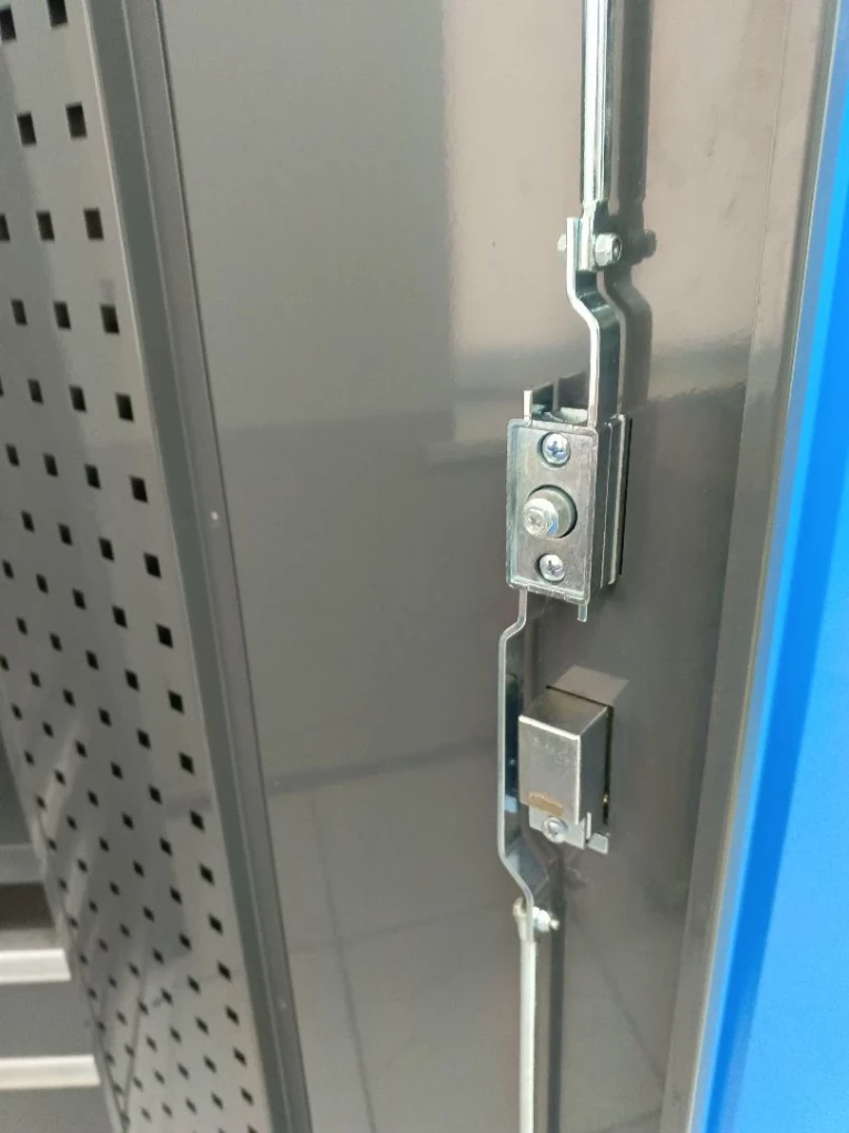 Шкаф инструментальный FBK 20 PR.2B2.1S купить в Великом Новгороде Шкаф инструментальный FBK 20 PR.2B2.1S купить в Великом Новгороде