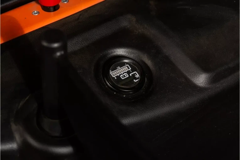 Штабелер электрический самоходный с платформой 2 т - 4,5 м Вилы: 1150 , АКБ Свинцово - кислотная, CL2045W SIBLINE купить в Великом Новгороде Штабелер электрический самоходный с платформой 2 т - 4,5 м Вилы: 1150 , АКБ Свинцово - кислотная, CL2045W SIBLINE купить в Великом Новгороде